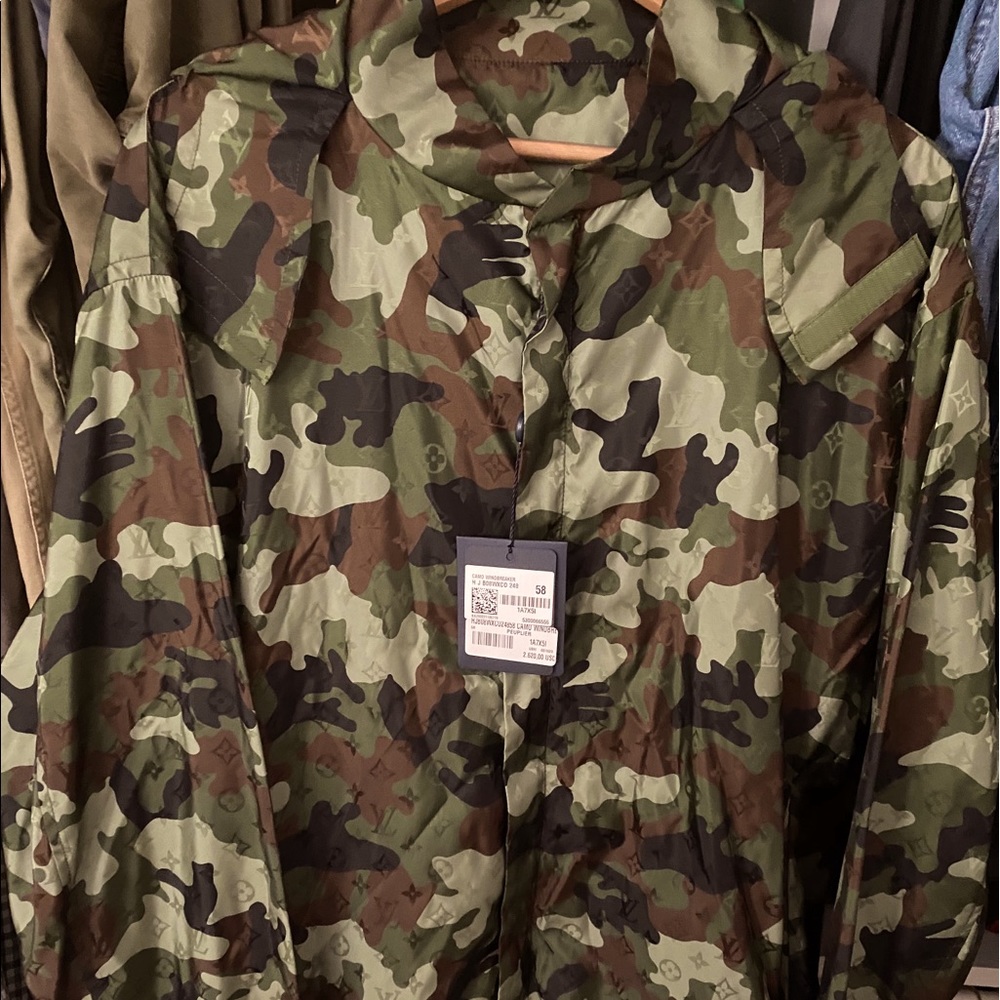 Louis Vuitton Camo windbreaker size 58 XXL